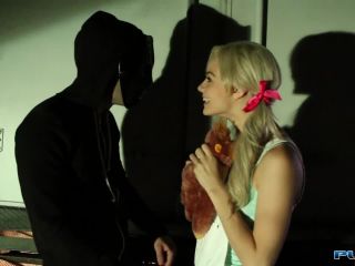 [Elsa Jean] Innocent Elsa fucks a masked stranger in an alleyway-7