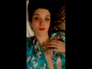 @goddesseevee 2018-04-04 y soft Voice   this robe    you are-9