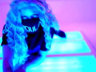 AliceBong - Neon [FullHD 1080P] | clips | cosplay amateur european-8