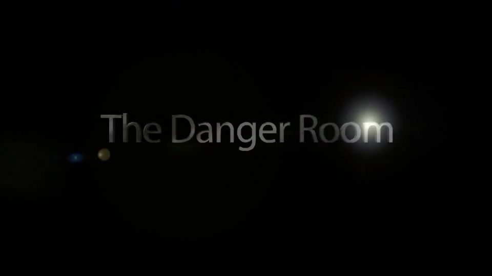 3D 9087 Men The Danger Room