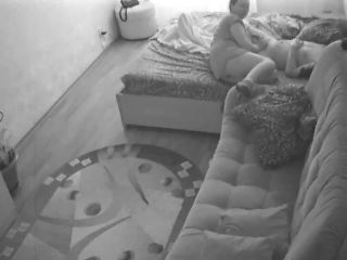 Hidden cam caught wife giving blowjob in bedroom-1
