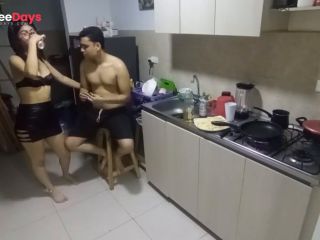 [GetFreeDays.com] Con mi madrastra en la cocina tomando cerveza y bailando delicioso nalgas enormes colombiana latina Porn Clip May 2023-3