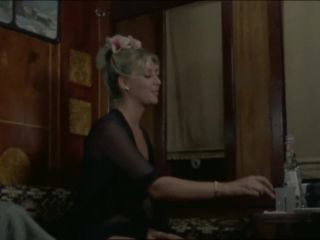 Serena Grandi, Moana Pozzi, Anna Maria Rizzoli, Annie Belle, Marina Hedman - La compagna di viaggio (1980) HD 720p - [Celebrity porn]-7