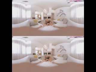 Mommy’s Little Crush - [Virtual Reality]-2