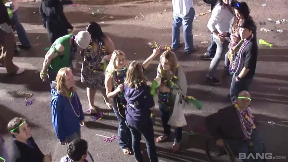 Mardi Gras 2011 Scene  8