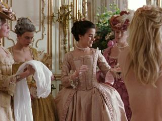 Kirsten Dunst – Marie Antoinette (2006) HD 1080p - [Celebrity porn]-7