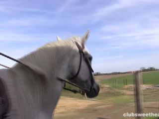 Naked horse riding Public-3