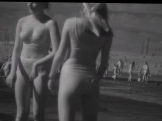 Beach girls seen in ultraviolet mode by a  voyeur-1