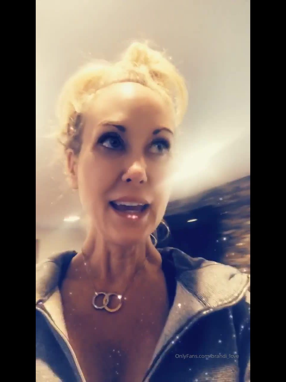 Brandi Love () Brandilove 25-03-2020