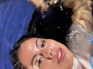 Steffymoreno - the fact of seeing all my girlfriends so sexy with their wet shirt and small thong made me 24-10-2020-7