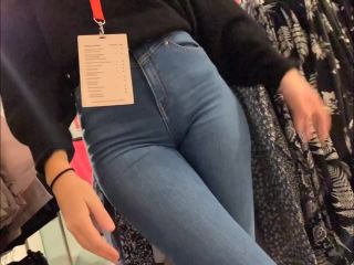 Hot store clerk girl's crotch is squished in tight jeans-7