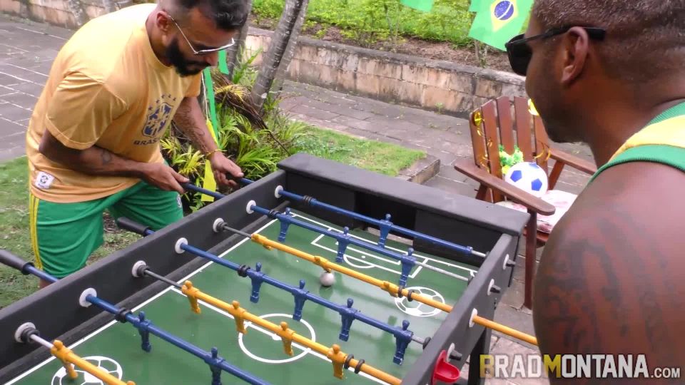 Thaiz Gomes, Camyla Mathias - Suruba ao Vivo na Copa do Mundo - Doggystyle