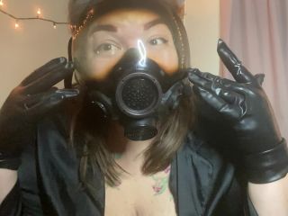 M@nyV1ds - rubberfoxx - Gloved GasMask BreathPlay with you-1