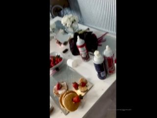 Piggy Mouth () Piggymouth - breakfast is served bts chrisymayuk helping me out to get those cream covered s 26-02-2020-7