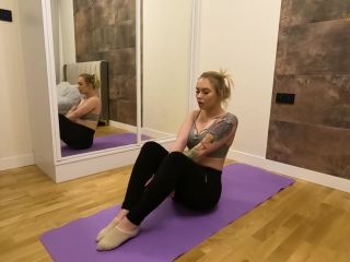 Online Natalie Wayne   Stepsister Needed Help During Yoga But Go...-2