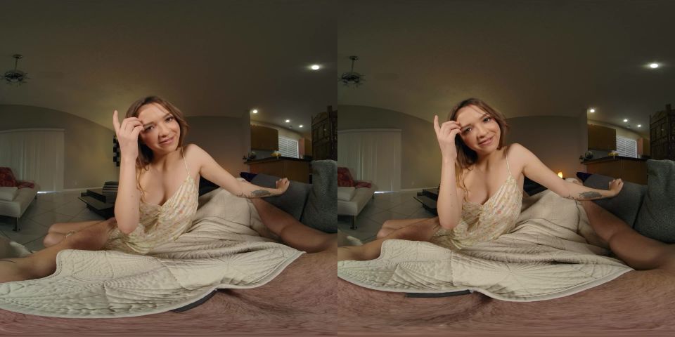 Honey Hayes - Cute Date with Honey Hayes - VR Porn (UltraHD 2K 2021)