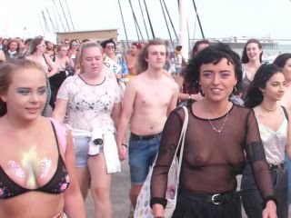 Free_The_Nipple_Brighton_2017-4