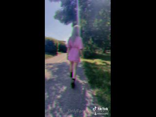 Onlyfans - Lexxy - yFacem o plimbare in natura - 26-06-2020-5