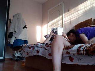 [Amateur] When my stepsister was reading a book, I would lick her pussy-1