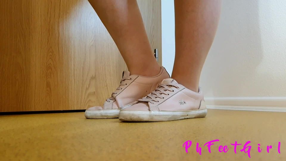 free adult clip 43 anklet fetish femdom porn | Schoolgirl in pantyhose show her sexy ass and feet with red pedicured toes | shoes worship