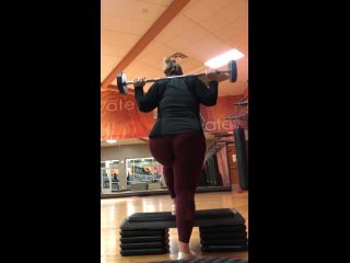 VixenVal (@therealvixenval) Who wants me to post more stuff from the gym 20-10-2019 - MILF-1