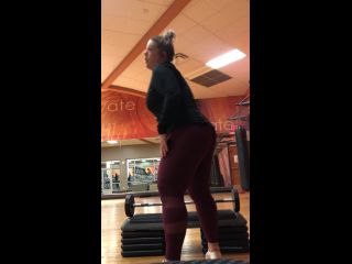 VixenVal (@therealvixenval) Who wants me to post more stuff from the gym 20-10-2019 - MILF-9