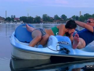 Outdoor blowjob on pedal boat*-9
