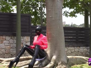 LatexRubberVideos007020-1