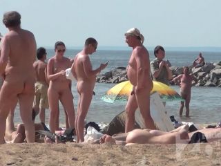 Hidden-Zone.com- Nu1325 Our nude beach voyeur cam focused on young slender beauty. I_m jealous of the sun_s rays t-0