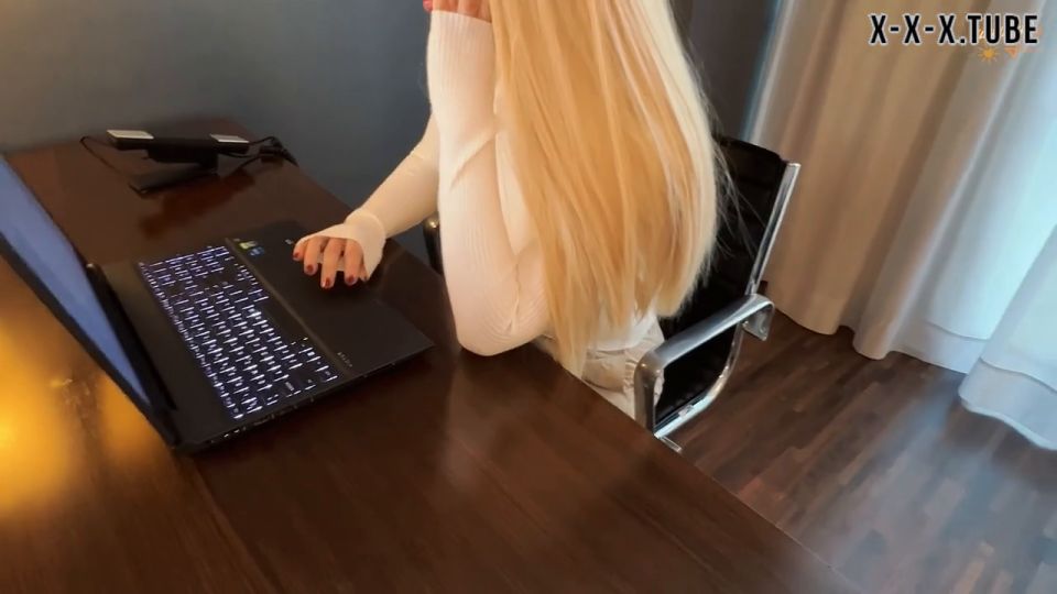 Femdom porn Sex In The Office Take A Break A Good Secretary Must Fuck The Boss  The Sunshine Girl 