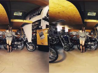 003  Model Lola  Bikes And Babes TV Sexy VR Clips  3DVR180-1