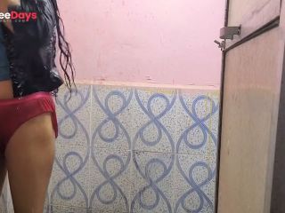 [GetFreeDays.com] Desi Sexy Girl Fucked in the Bathroom by Delivery Boy with Hindi Audio Sex Leak January 2023-2