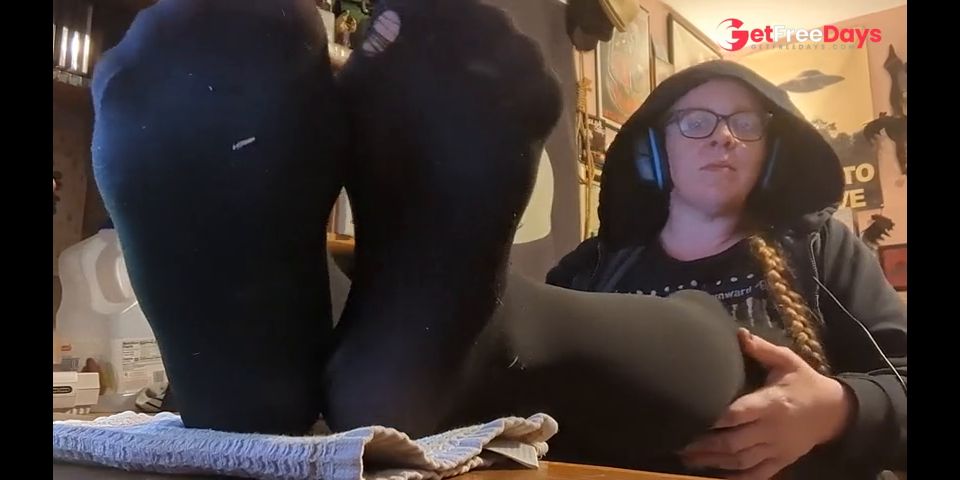 [GetFreeDays.com] My Feet On My Husbands Desk While You Worship Them Adult Film June 2023