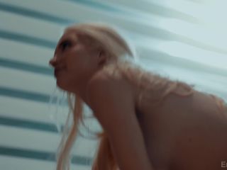 Lana Sharapova - Hot Bath Massage-1