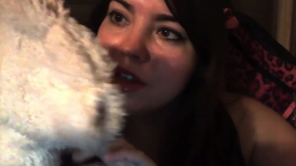 Asmr tickling you with fur gloves rolwplay