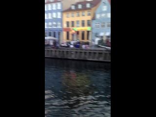 Homemade_-_Nude_Students_Girls_Hopper_In_Nyhavn_Copenhagen_08-08-2013_Telephone_camera_-1