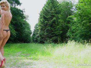 [GetFreeDays.com] Cherry Kiss Outdoor Intercourse For huge tits solo porn-3