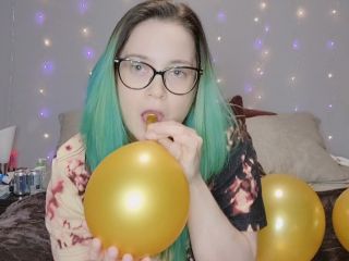 M@nyV1ds - CaityFoxx - Ballon Fetish - Blowing and Nude Rubbing-3