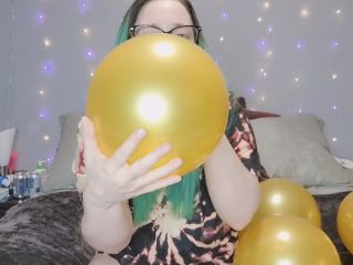 M@nyV1ds - CaityFoxx - Ballon Fetish - Blowing and Nude Rubbing-4