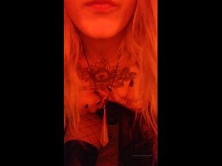 @goddesseevee 2019-10-27 Vampire Queen $ - 347-8