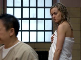 Taylor Schilling, Laura Prepon – Orange Is the New Black s03e02-06 (2015) HD 1080p - (Celebrity porn)-8