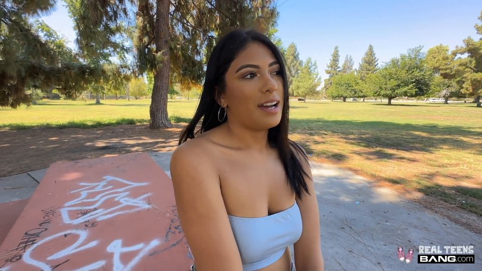 Real Teens  Marvelous Teen Reyna Belle Flashes And Fucks In Public For 