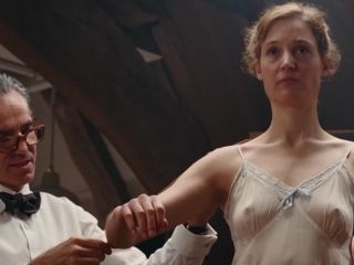 Vicky Krieps - Phantom Thread (2017) HD 1080p!!!-2