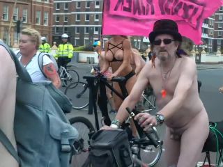 The_Brighton_2016_Naked_Bike_Ride_part3-9