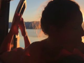 Sex In A Campervan On The Colorado River 720p-2