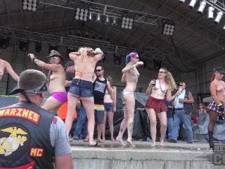 Huge Amateur Wet T Contest At Abate Of Iowa 2016 public -3