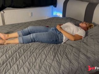 [GetFreeDays.com] Masturbieren unter der Jeans Sthnen multiple orgasmen Vorspiel vor dem Sex Mit Clyde Porn Stream October 2022-0