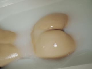 Sensual Teen Nygma playing nude in the bathtub-3