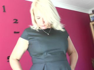 Michelle EU 46 - British temptress Michelle playing with herself  (2018FullHD)-0