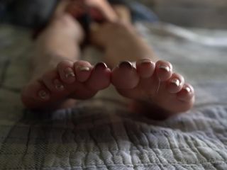 7164 Footfetish, licks feet,  Foot Worship-5